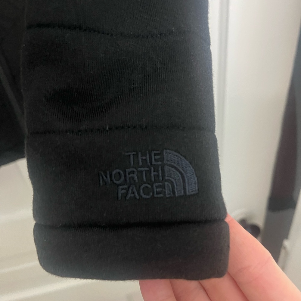 The North Face women’s Caroluna quilted jacket - Picture 3 of 5